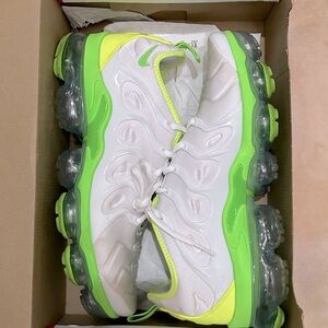 Air VaporMax Plus “Tennis Ball”